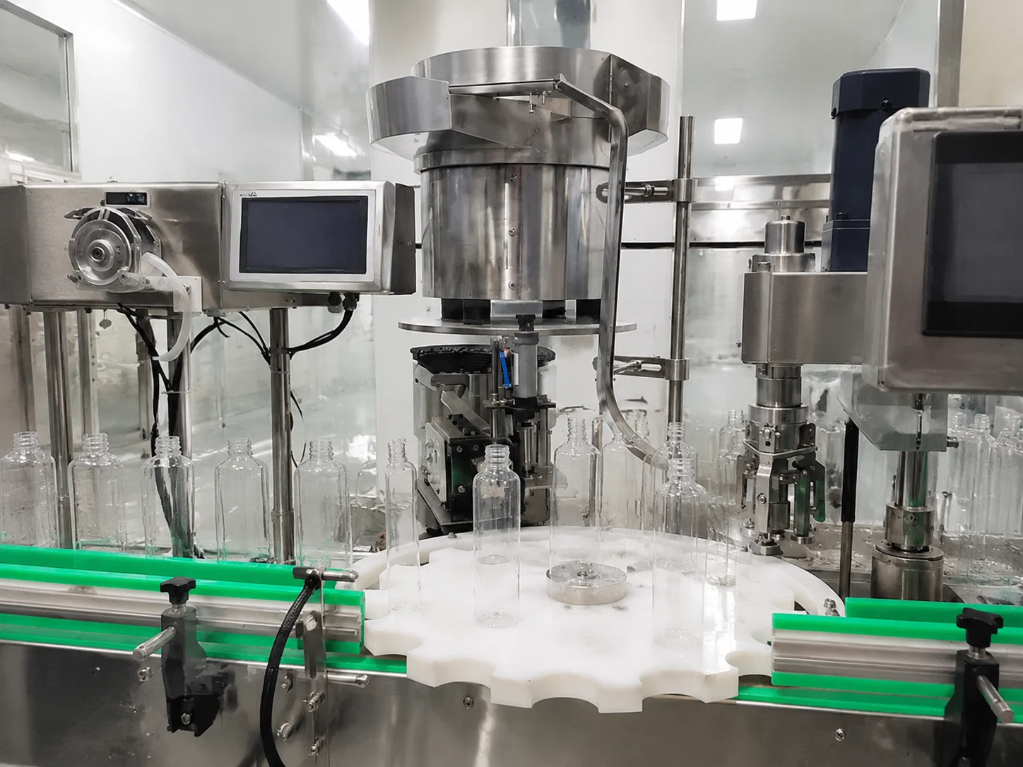 PET stretch blow molding for clear custom containers